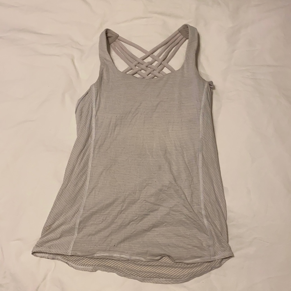 LULULEMON TOP